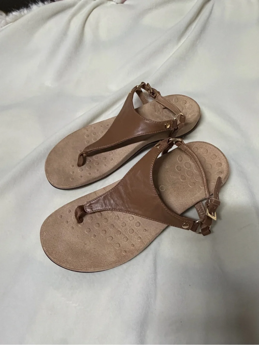 New Vionic Rest Kiera Brown Leather T-strap Sandal Women’s 8 Comfort Travel